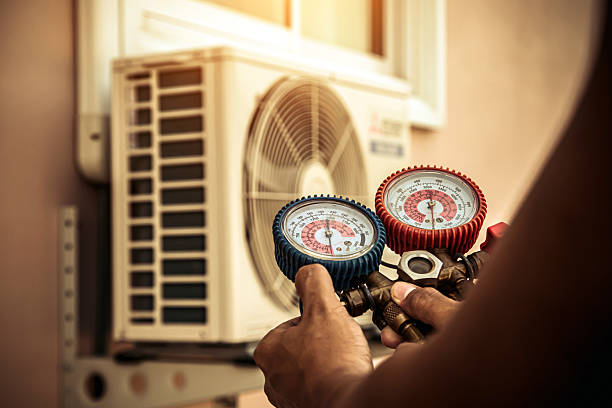 Professional Hvac Installation technician working in Mount Vernon, AL